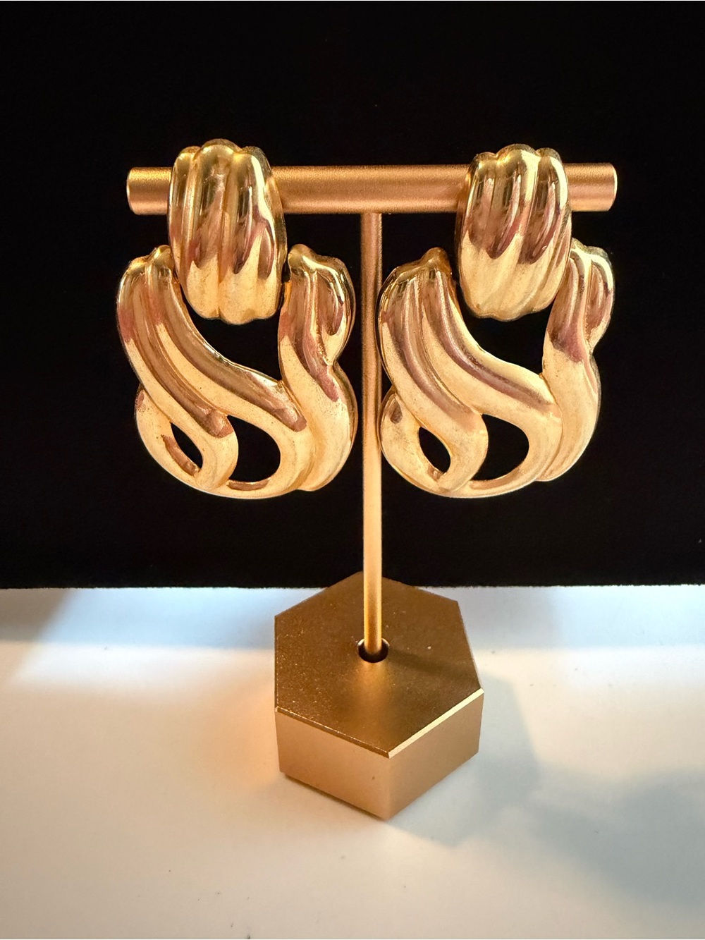 Source Unknown Vintage Gold-Tone Sculptural Pierced Earrings
